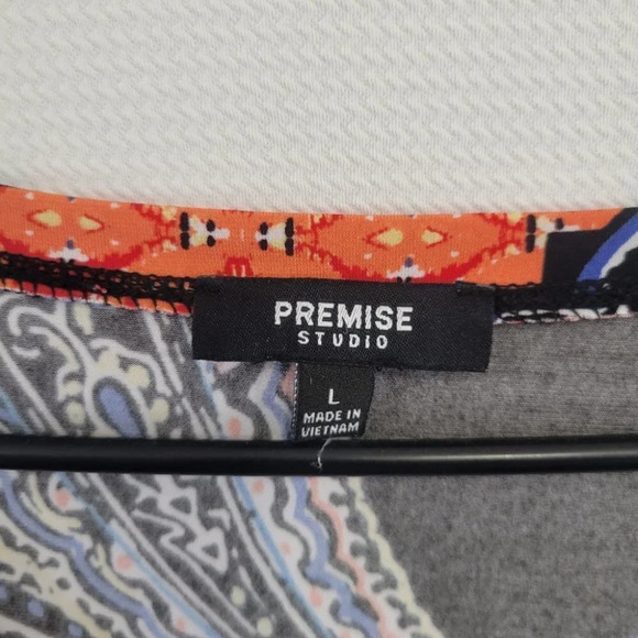 Premise Soft Stretch Paisley Top Size Large - Picture 4 of 10